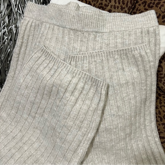 H&M- Lounge Wear Ribbed Pants-L - Picture 5 of 11